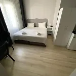 Hotel Pars *